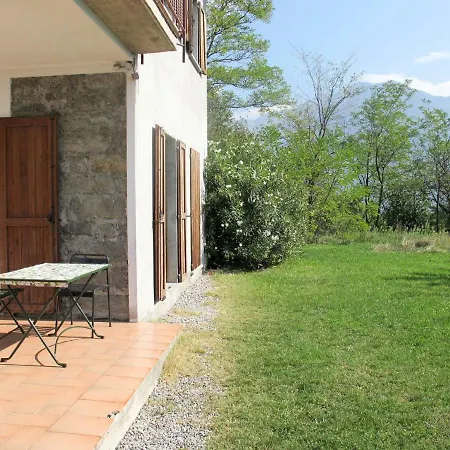 Locazione Turistica Casa Belvedere Vakantiehuis *
